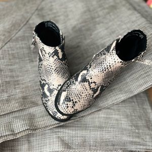 Time and Tru Woman’s Snakeskin booties. Memory foam Size 6 NWOT